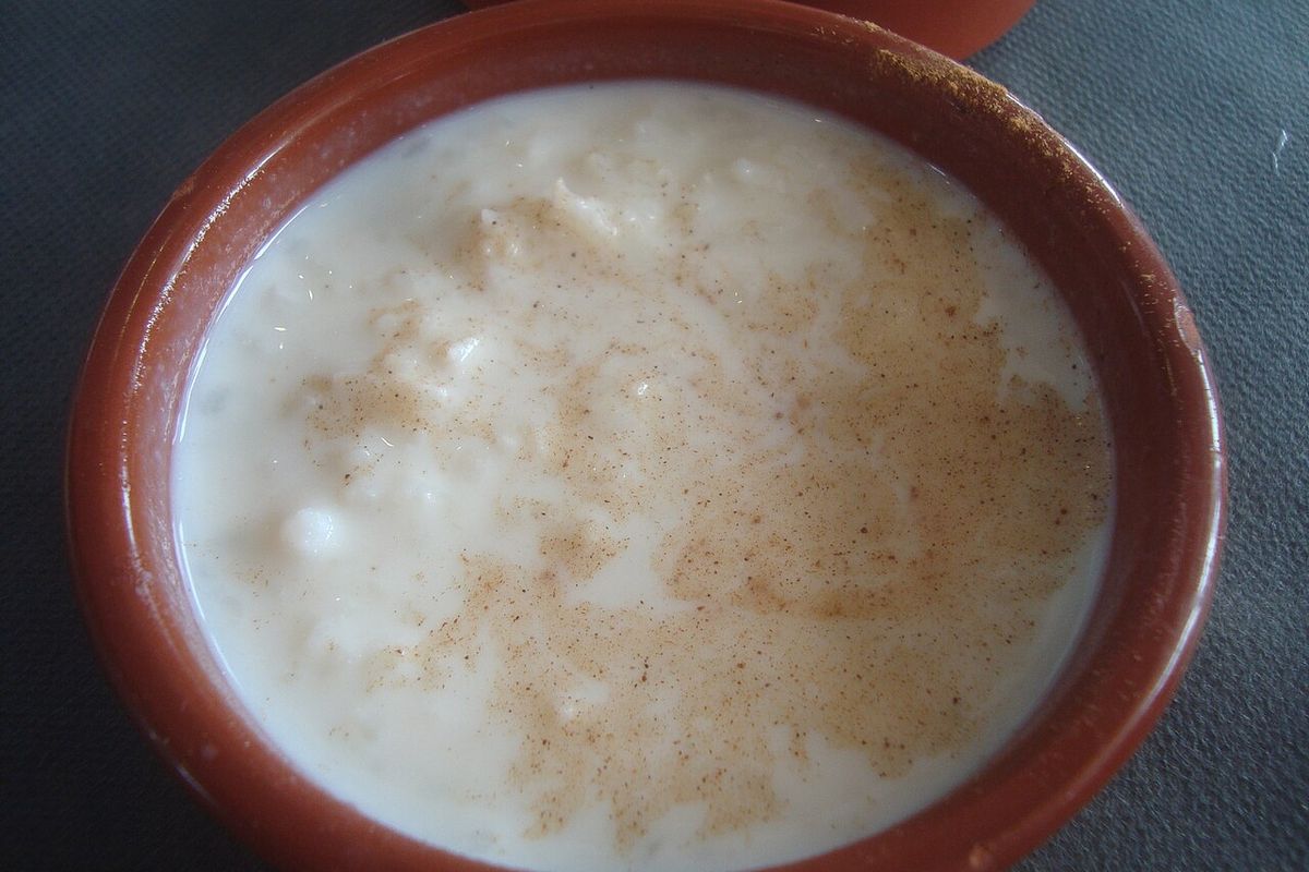 Arroz con leche terminado, listo para servir