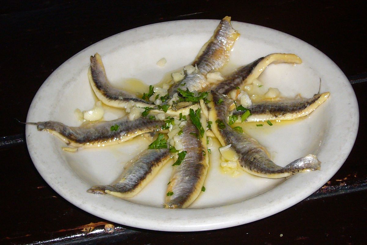 Boquerones en vinagre terminado, listo para servir