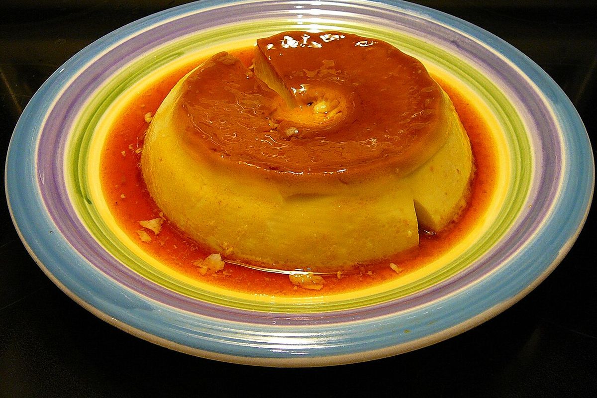 Flan de huevo terminado, listo para servir