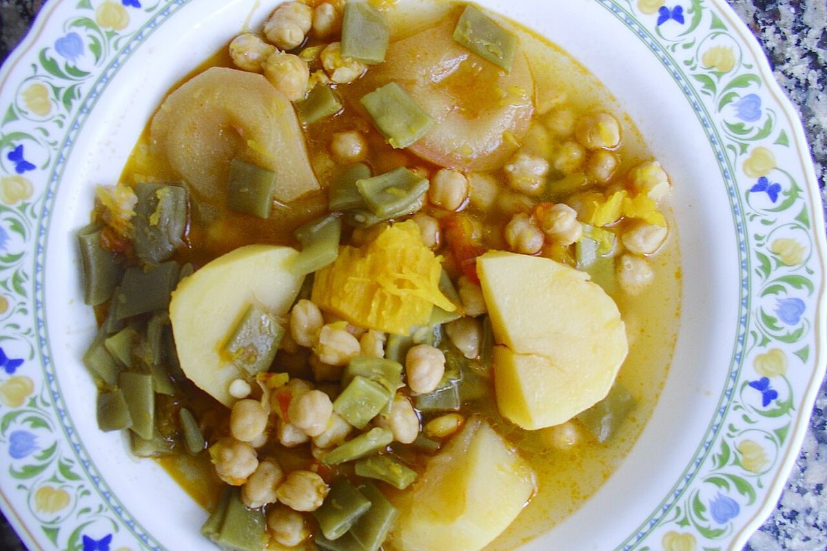 Olla gitana terminado, listo para servir