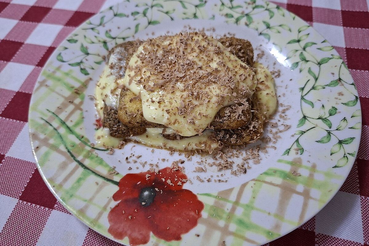 Tiramisú terminado, listo para servir